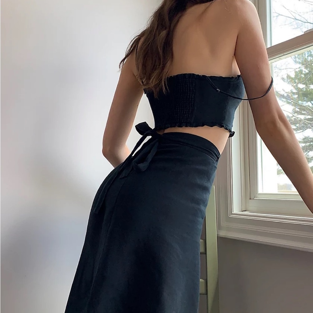 Sold 🖤 Aritzia ohara crop top - Picture 5 of 8